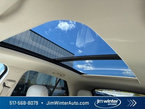 Used 2021 Buick Envision Avenir w/ Technology Package II image 8