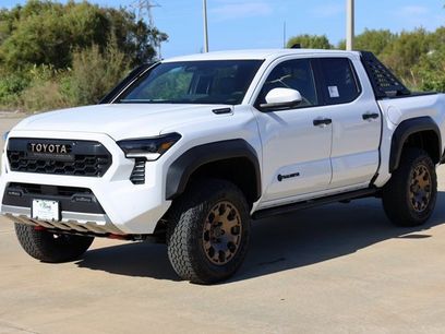 New 2025 Toyota Tacoma Trailhunter