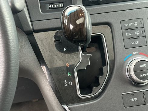 Used 2017 Toyota Sienna XLE w/ XLE Navigation Package image 23