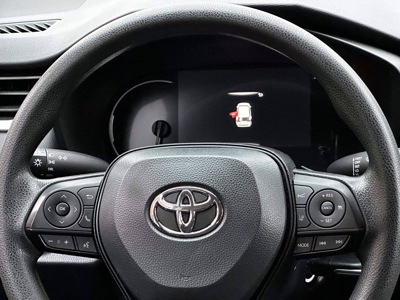 Certified 2023 Toyota RAV4 LE AWD/4WD image 17