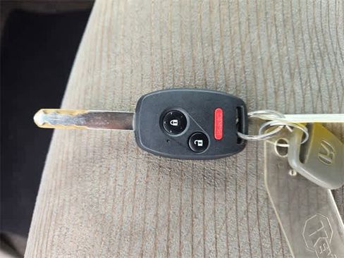 Used 2011 Honda Odyssey LX image 32