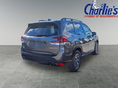 Used 2024 Subaru Forester Premium image 4