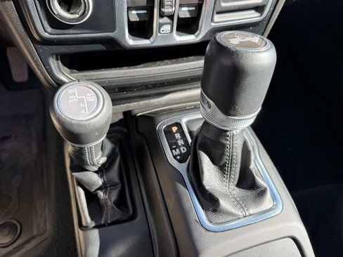 Used 2024 Jeep Wrangler Unlimited Sahara w/ Safety Group image 28