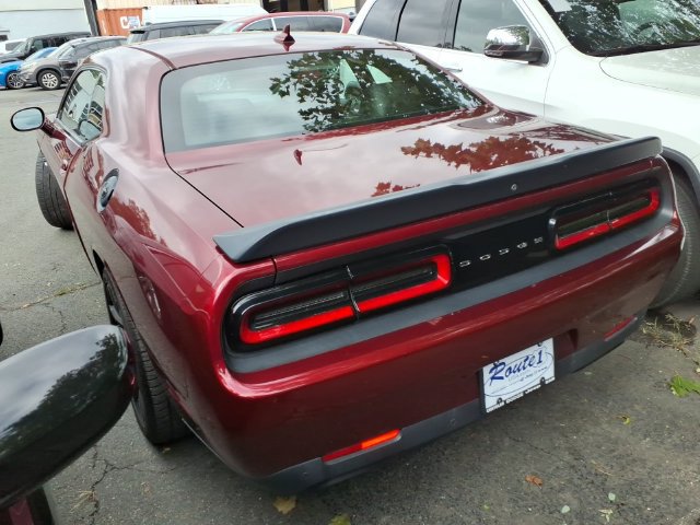 Used 2019 Dodge Challenger R/T Scat Pack w/ Shaker Package RWD image 3