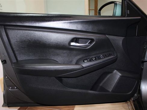 Used 2024 Nissan Sentra SV image 31