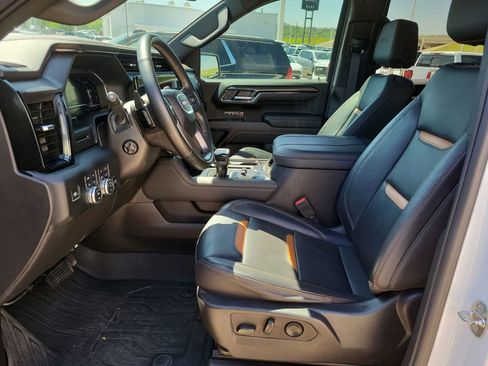 Certified 2024 GMC Sierra 1500 AT4 w/ AT4 Premium Package AWD/4WD image 19