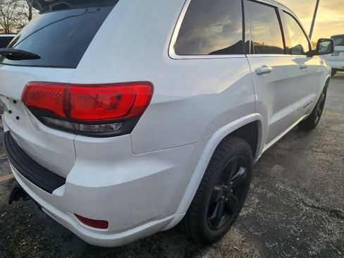 Used 2015 Jeep Grand Cherokee Altitude image 9