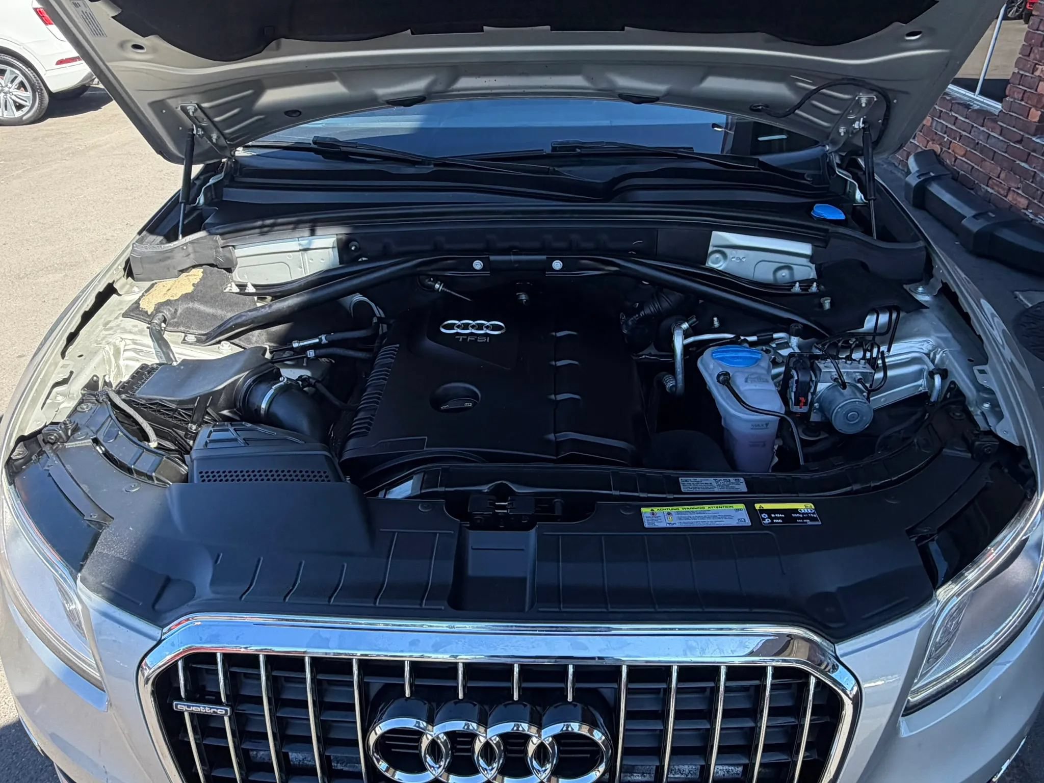 Used 2015 Audi Q5 2.0T Premium Plus w/ Technology Package AWD/4WD image 16