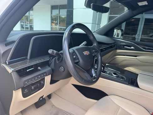 Certified 2023 Cadillac Escalade Premium Luxury w/ Performance Package AWD/4WD image 21
