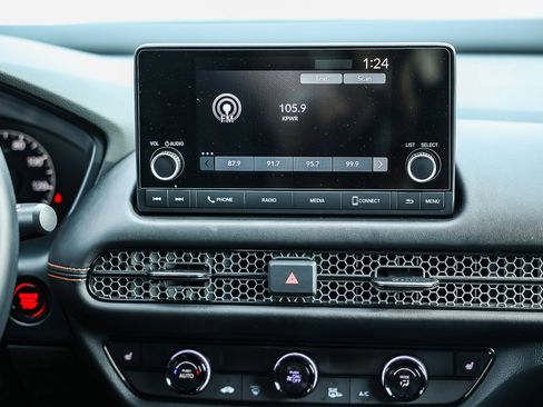 Used 2025 Honda HR-V Sport image 19