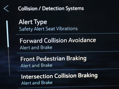 Used 2026 Chevrolet Suburban Z71 w/ Comfort Package image 34