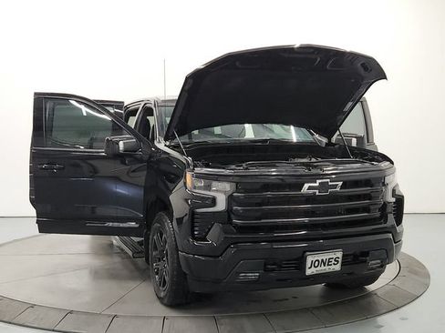 Used 2024 Chevrolet Silverado 1500 High Country w/ Midnight Edition AWD/4WD image 10
