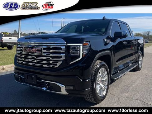 Used 2023 GMC Sierra 1500 Denali w/ Technology Package AWD/4WD image 3