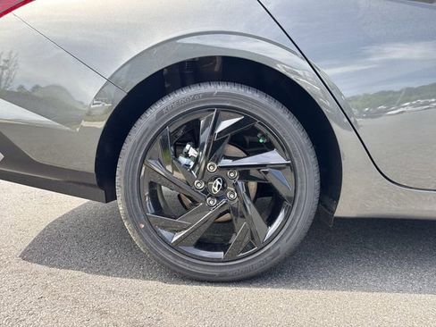 New 2026 Hyundai Elantra SEL Sport Premium FWD image 17