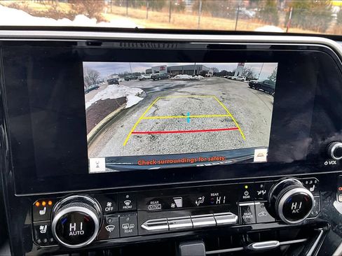 Used 2023 Toyota Highlander Limited image 27