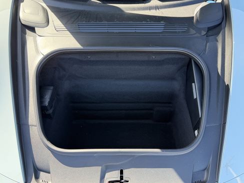 Certified 2025 Porsche 911 Carrera image 13