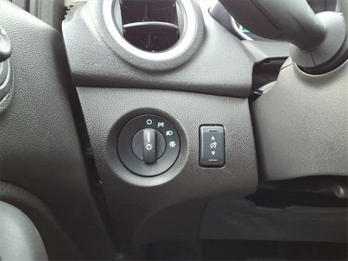 Used 2015 Ford Fiesta SE image 14