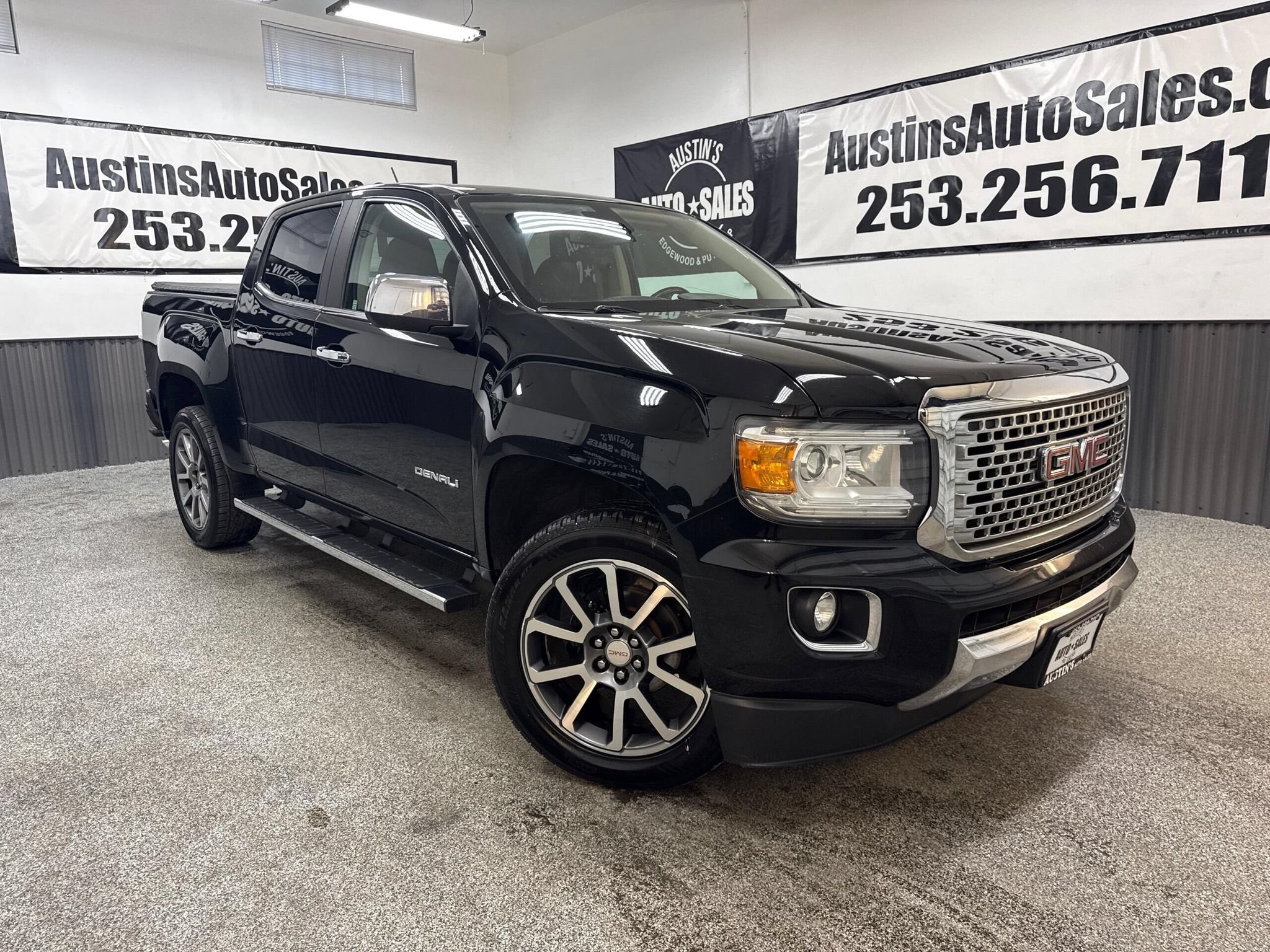 Used 2018 GMC Canyon Denali AWD/4WD image 1
