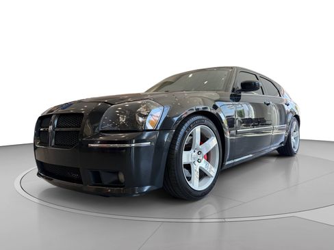 Used 2006 Dodge Magnum SRT8 w/ SRT Option Group III RWD image 1