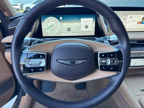 Used 2025 Genesis G90 3.5T image 3