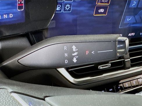 New 2025 Chevrolet Equinox EV LT image 11