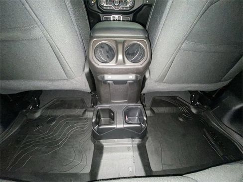 Used 2021 Jeep Gladiator Willys image 28