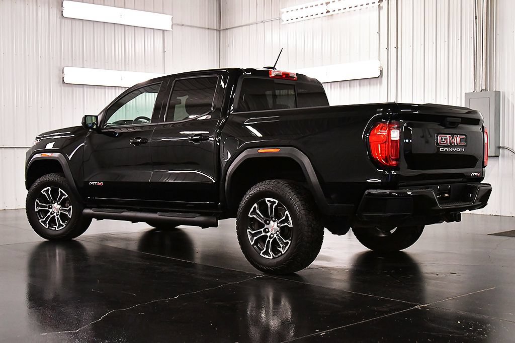 Used 2024 GMC Canyon AT4 AWD/4WD image 5