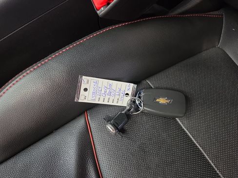 Used 2024 Chevrolet Equinox RS w/ RS Leather Package FWD image 36