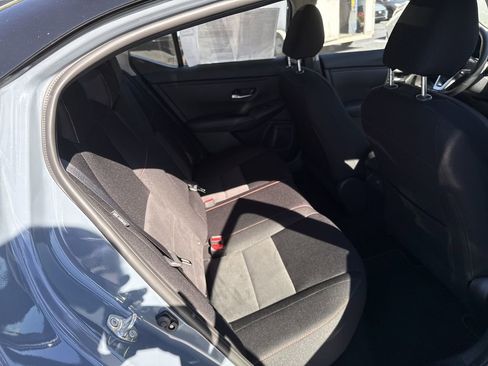 New 2025 Nissan Sentra SR w/ Trunk Package FWD image 18