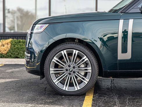 Used 2023 Land Rover Range Rover Long Wheelbase SE AWD/4WD image 8
