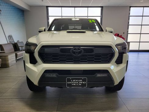 Used 2024 Toyota Tacoma TRD Sport AWD/4WD image 6