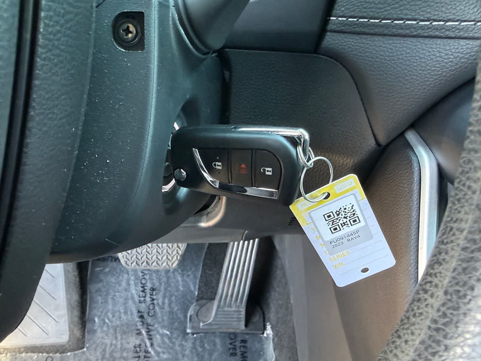 Used 2023 Toyota RAV4 LE AWD/4WD image 27