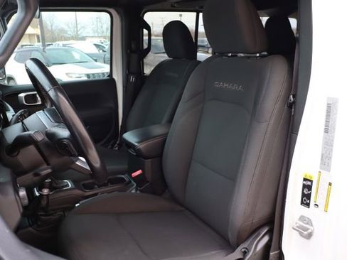 Used 2020 Jeep Wrangler Unlimited Sahara image 11