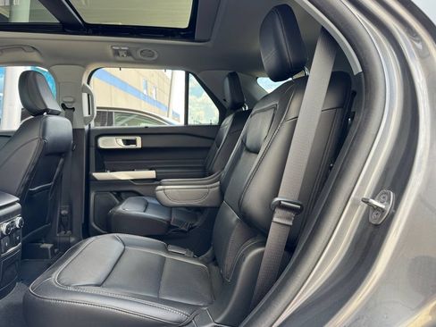 Used 2022 Ford Explorer Limited w/ Limited Technology Package AWD/4WD image 28