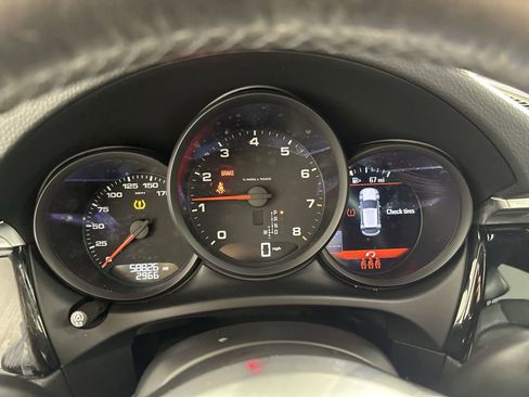 Used 2021 Porsche Macan AWD/4WD image 15