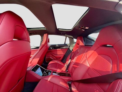 Used 2023 Porsche Panamera 4 Platinum Edition image 26