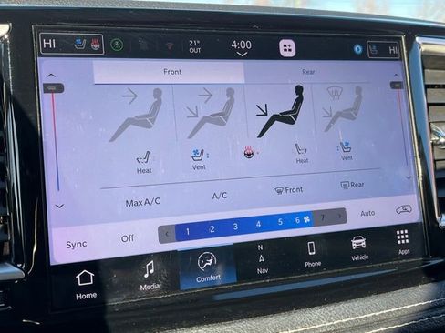 Used 2021 Chrysler Pacifica Limited image 39