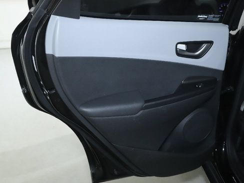 Used 2020 Hyundai Kona Limited AWD/4WD image 13