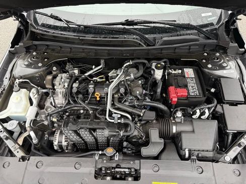 Used 2025 Nissan Altima 2.5 SV FWD image 21