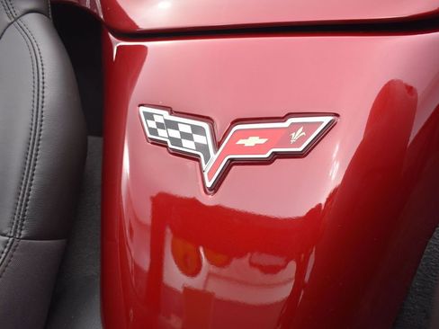 Used 2006 Chevrolet Corvette Convertible w/ Preferred Equipment Group RWD image 24