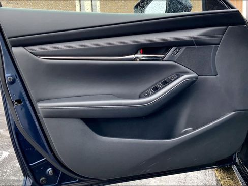 Used 2022 MAZDA MAZDA3 s image 21