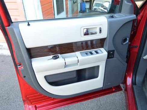 Used 2012 Ford Flex SEL w/ Equipment Group Order Code FWD image 32