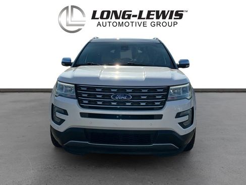Used 2017 Ford Explorer Limited w/ Equipment Group 301A FWD image 11