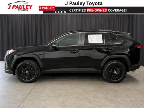 Used 2025 Toyota RAV4 XLE FWD image 2