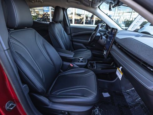 Used 2024 Ford Mustang Mach-E Premium image 28