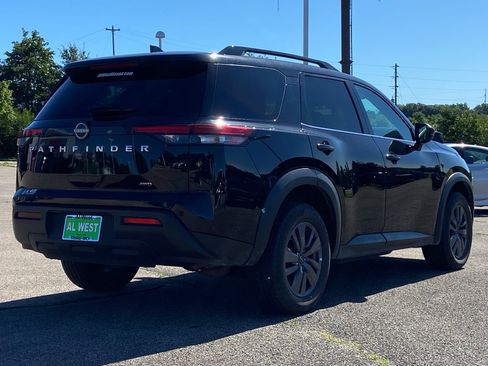 Used 2025 Nissan Pathfinder SV AWD/4WD image 3