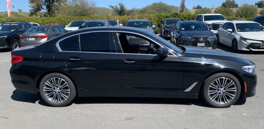 Used 2018 BMW 540i RWD image 3