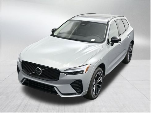 New 2026 Volvo XC60 B5 Plus AWD/4WD image 20