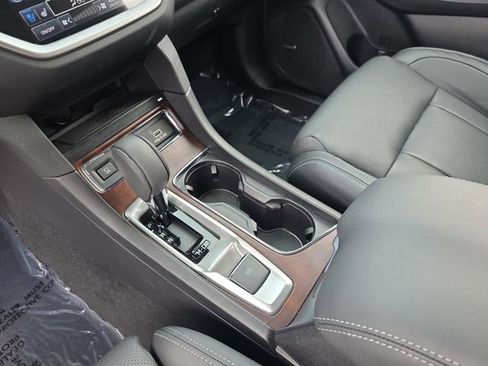 Used 2023 Subaru Ascent Touring AWD/4WD image 23