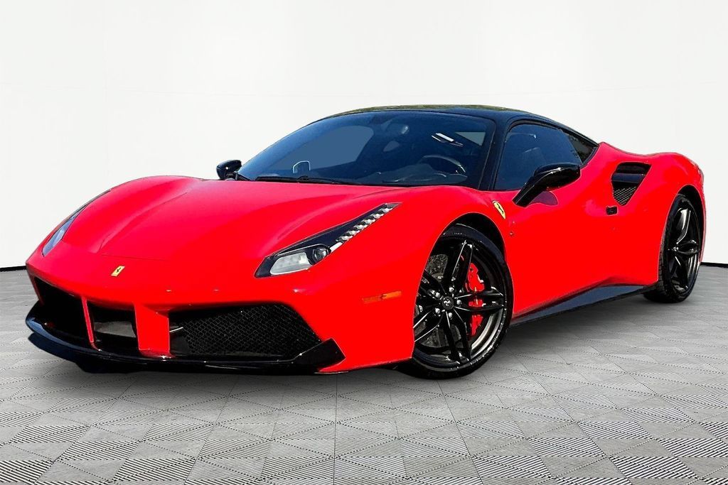 Used 2018 Ferrari 488 GTB RWD image 3